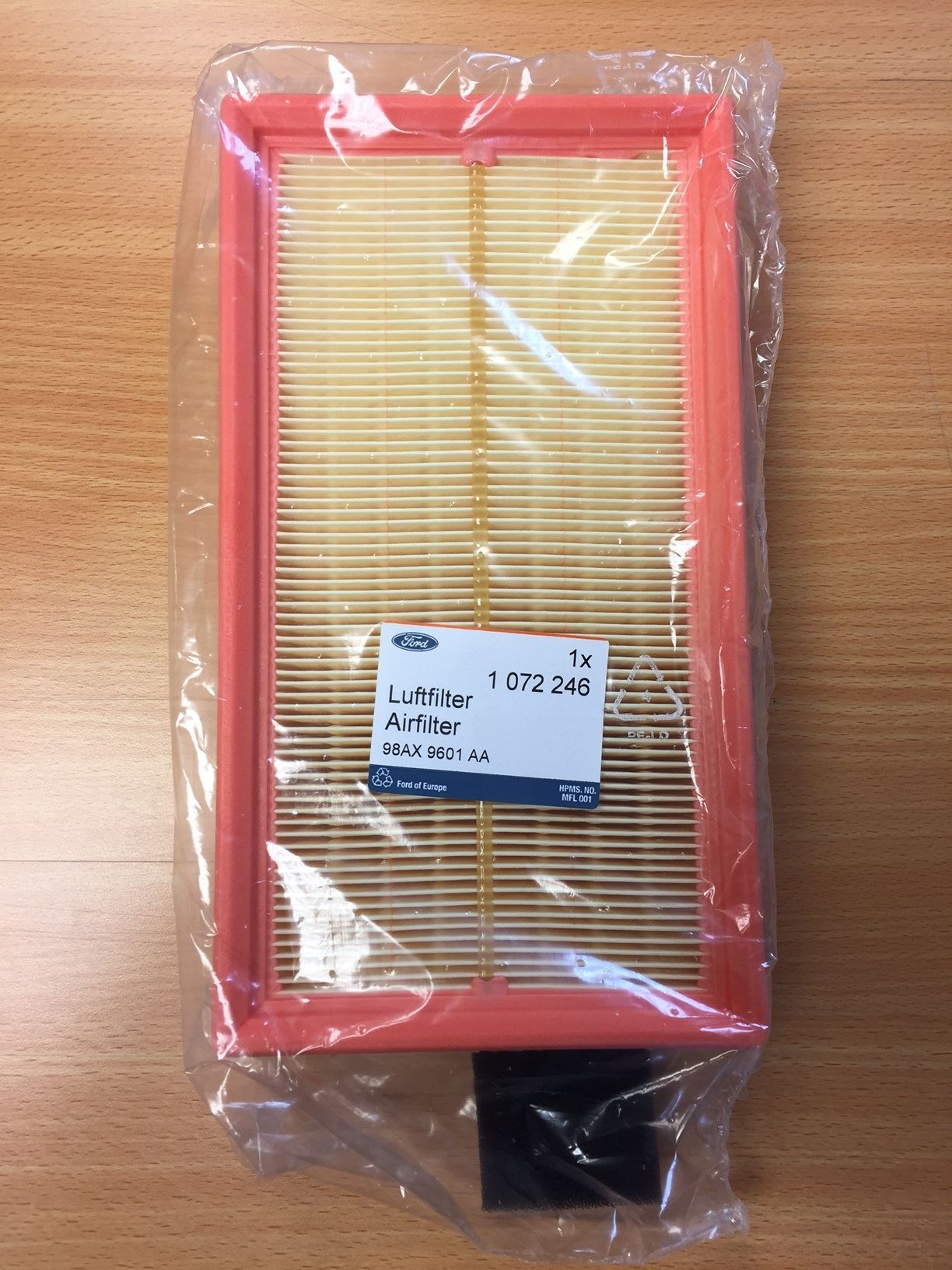 GENUINE FORD TRANSIT CONNECT  1.8 TDCi Air Filter 06.02 - 12.13 90HP 1072246