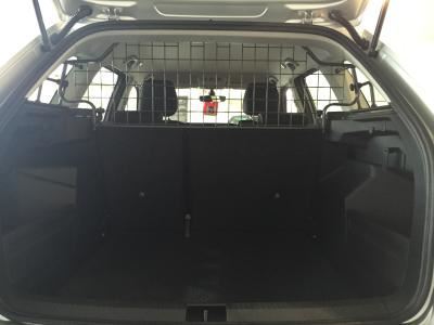 Skoda Fabia Estate 2015 > Dog Guard ZGB6V9017221